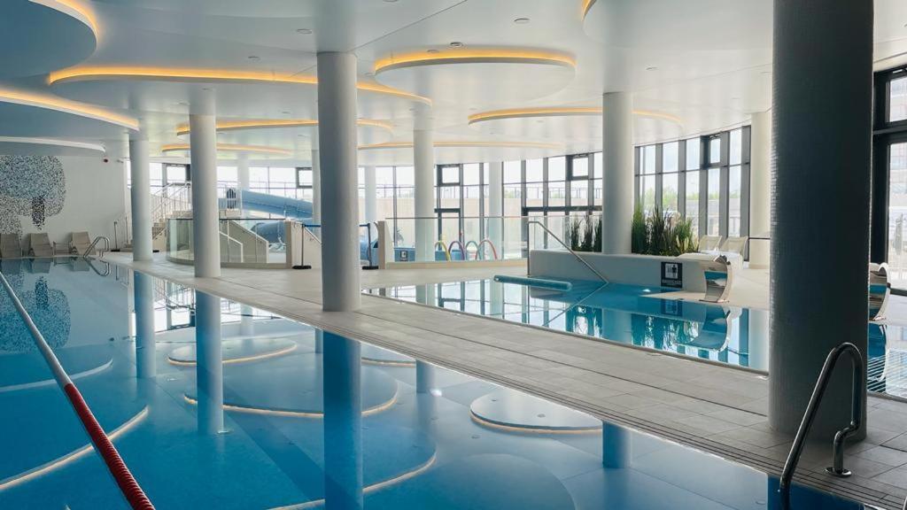 Polanki Aqua Apartamenty Nielimitowany Dostep Do Basenow Parking Free Kołobrzeg Exterior foto